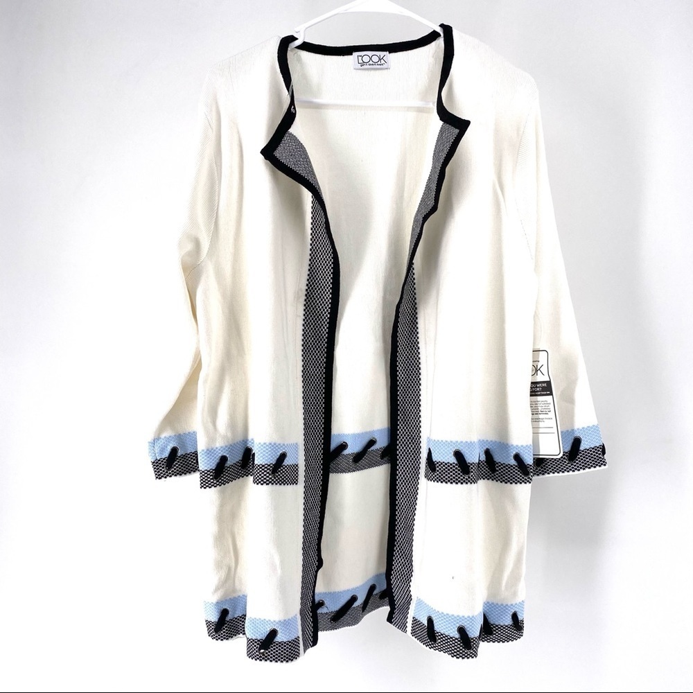The Look 3/4 Sleeve Top w/ Grommet Lace Up Detail
